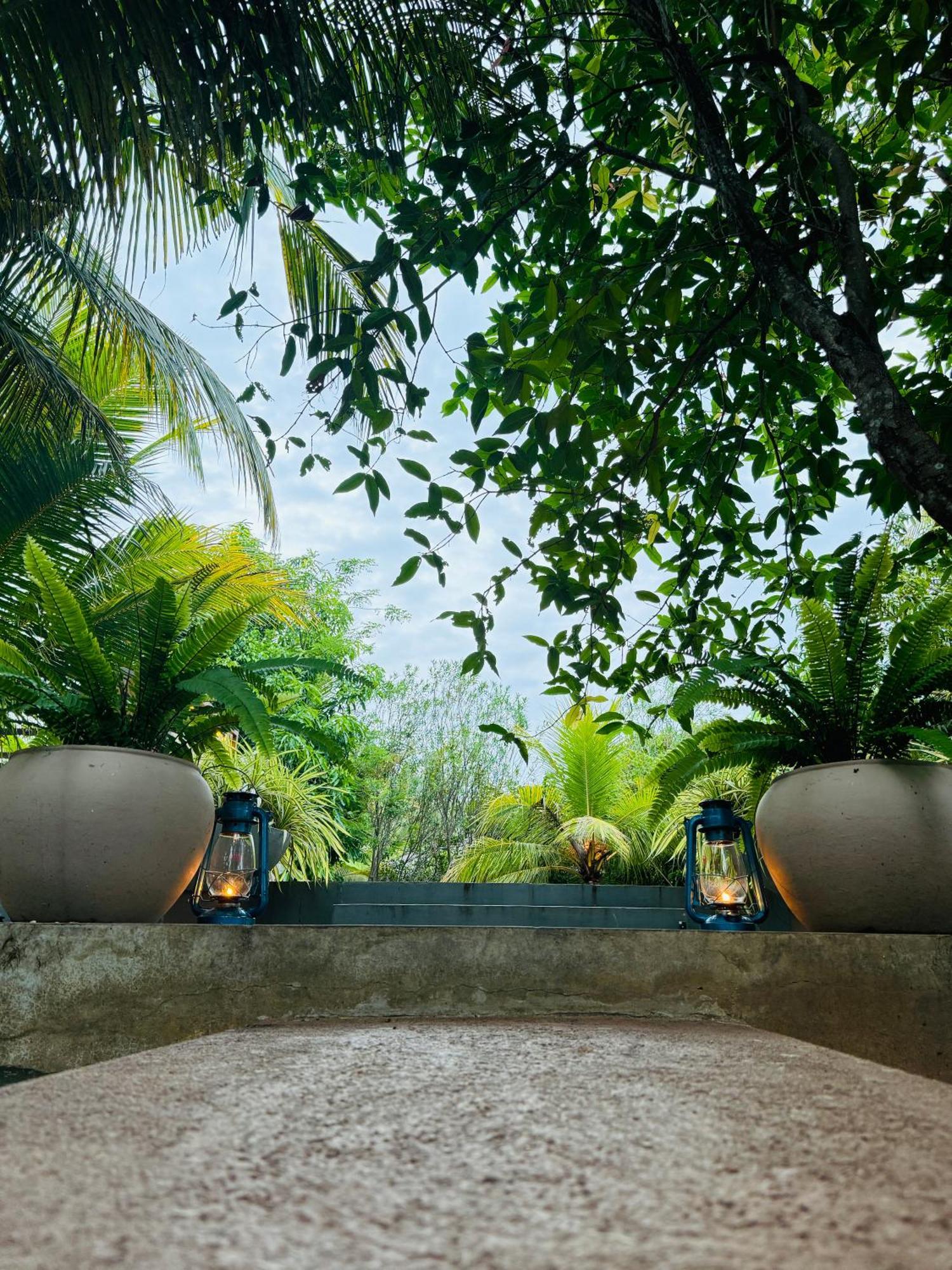 Richards Cabanas Tissamaharama Exterior photo